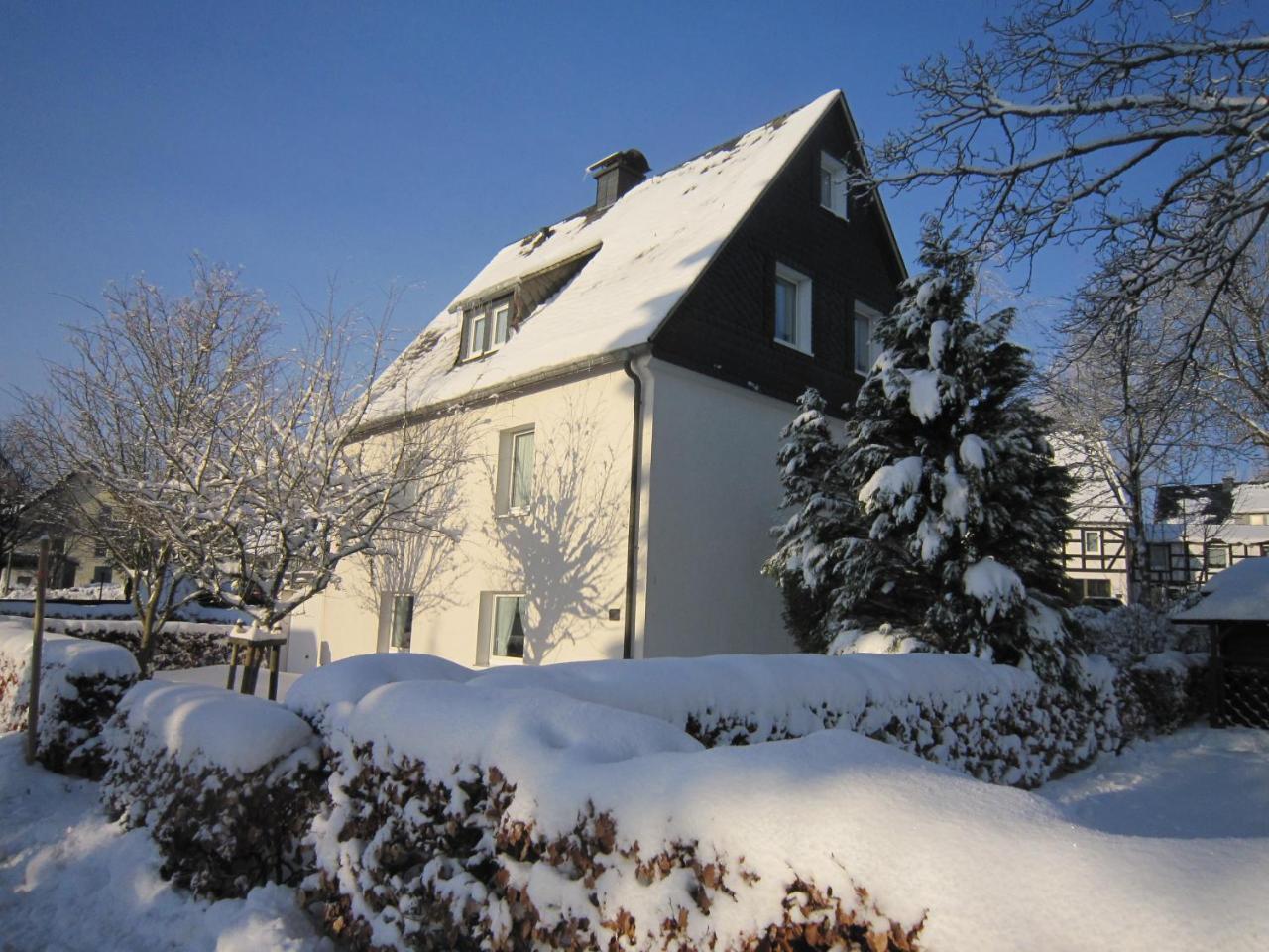 Ferienwohnungen Landgasthof Gilsbach Winterberg Kültér fotó